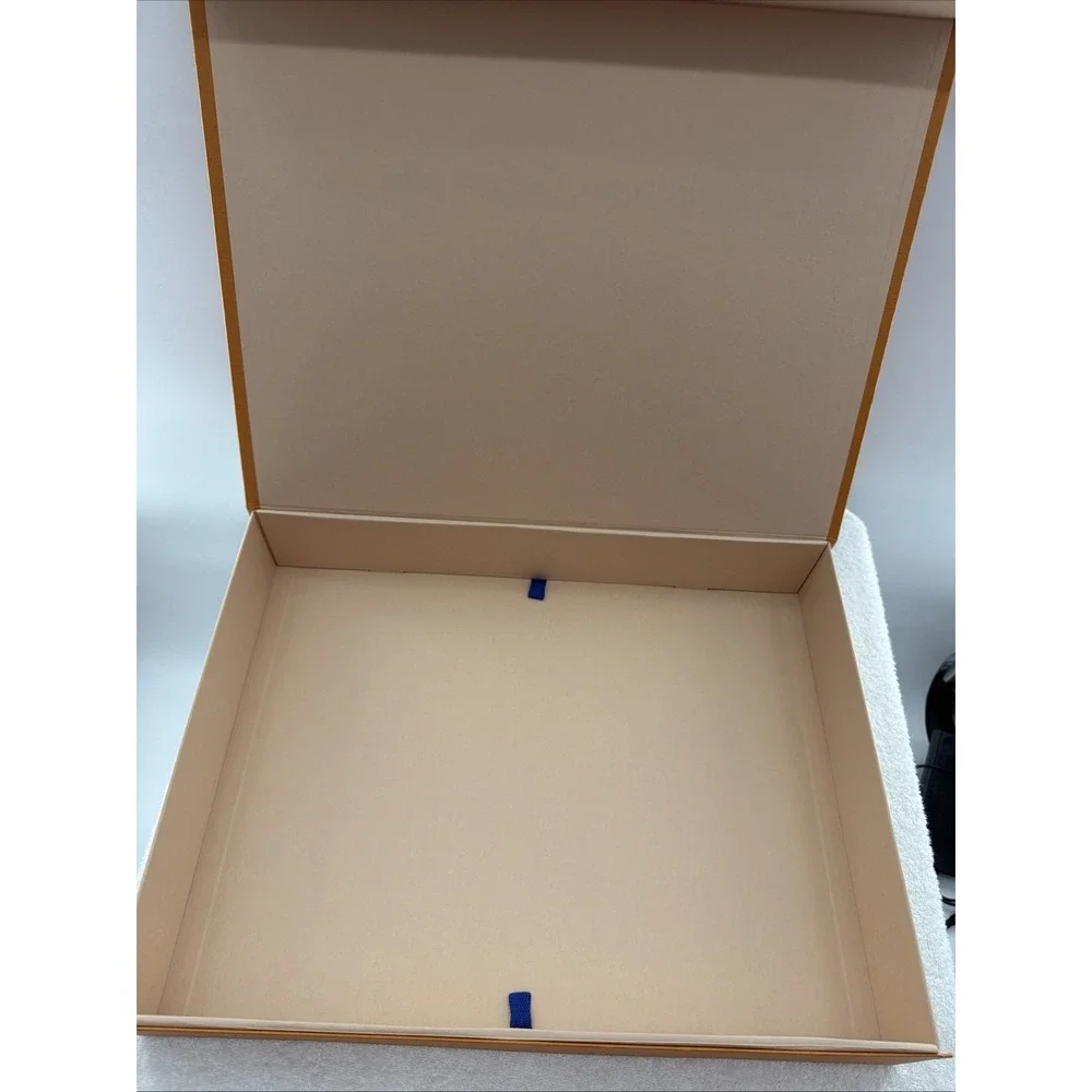 Authentic Louis Vuitton Magnetic Style Box 18.5